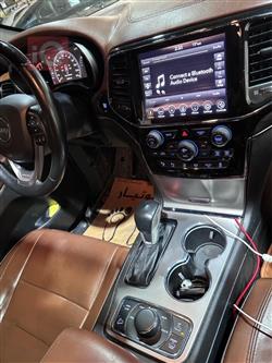 جیپ گراند شیرۆکی